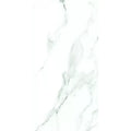 Piso cerámico tipo mármol blanco brillante con vetas grises, formato 60x120 cm