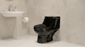 Sanitario negro moderno junto a lavabo blanco en baño con azulejos claros y accesorios básicos.
